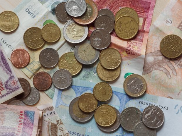 Spendenkampagne unter dem Motto:  Für die Zukunft der Jugend – stärkt den Jugendverband REBELL und die MLPD!