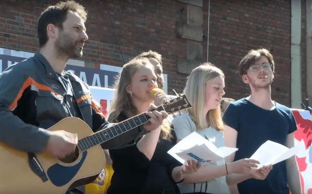 Die Lieder vom 8. Mai zum Nachsingen!
