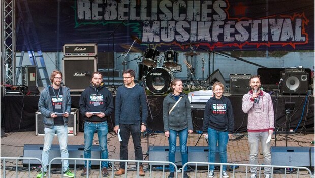 Verteidigen wir demokratische Rechte und Freiheiten! Stoppt die Unterdrückung zukunftsgerichteter, rebellischer, internationalistischer, revolutionärer und antifaschistischer Kultur!
