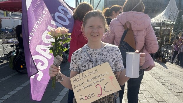 Rotfüchse: Rosenverkauf für „Gaza soll leben“