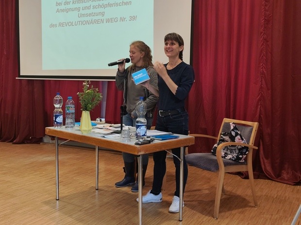 Ein Buch über Kultur auf dem Sommercamp?