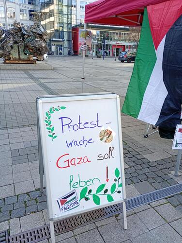 Gaza-Soli-AG Jena – Fünf Stunden Protestwache gegen den Völkermord in Gaza und für den ICOR-Solidaritätspakt